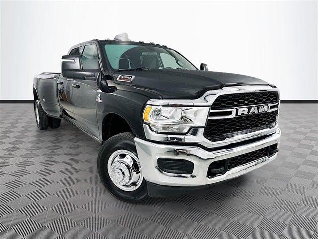 2024 RAM 3500 Tradesman Crew Cab 4x4 8 Box 2024 RAM 3500 Tradesman Crew Cab 4x4 8 Box