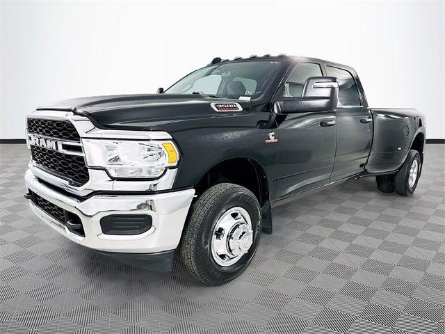 2024 RAM 3500 Tradesman Crew Cab 4x4 8 Box 2024 RAM 3500 Tradesman Crew Cab 4x4 8 Box