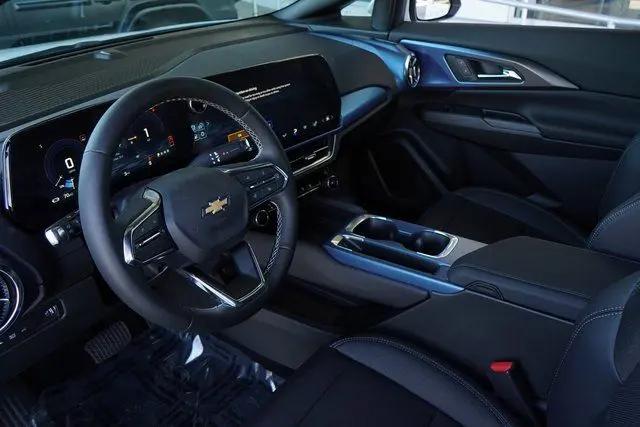2025 Chevrolet Equinox LT 2