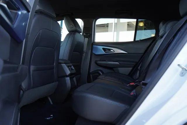 2025 Chevrolet Equinox LT 2