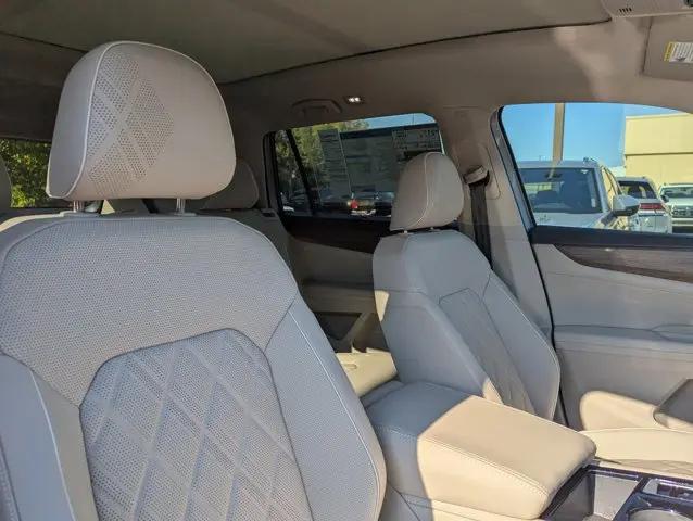 2026 Volkswagen Atlas SEL Premium R-Line