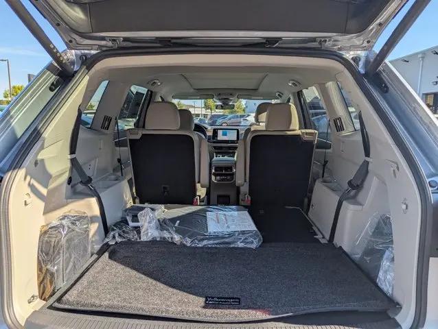 2026 Volkswagen Atlas SEL Premium R-Line
