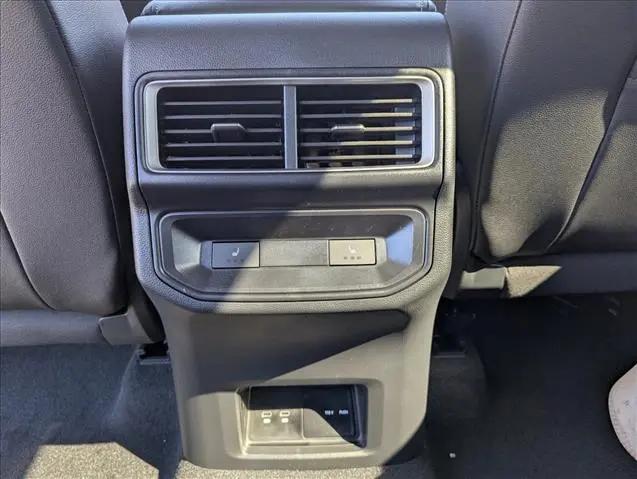 2026 Volkswagen Atlas Cross Sport SEL Premium R-Line