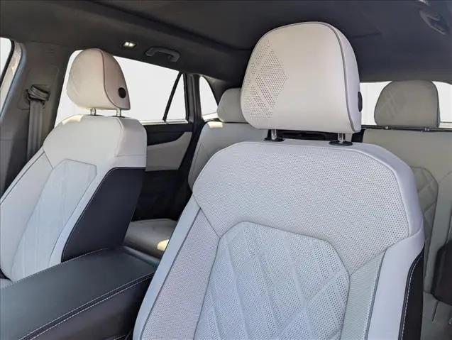 2026 Volkswagen Atlas Cross Sport SEL Premium R-Line