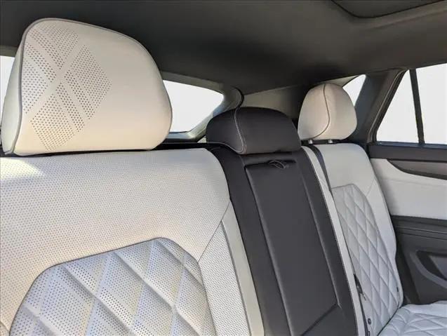 2026 Volkswagen Atlas Cross Sport SEL Premium R-Line