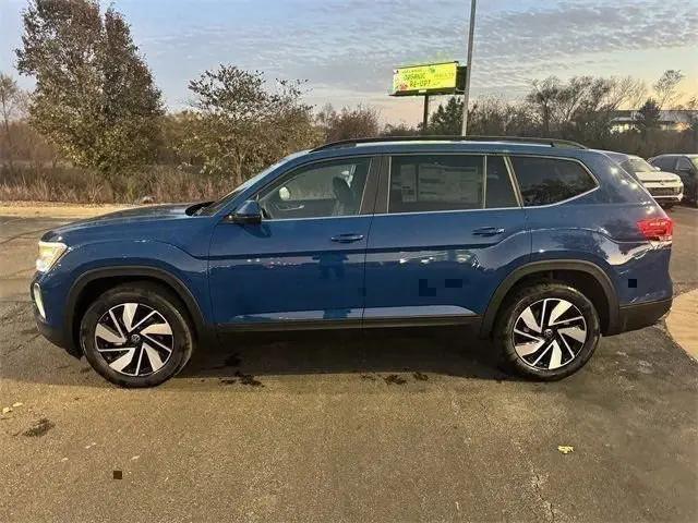 2026 Volkswagen Atlas SE with Technology
