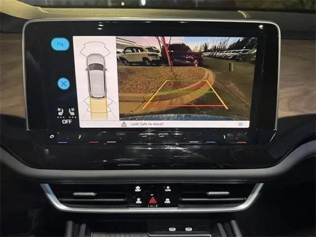 2026 Volkswagen Atlas SE with Technology