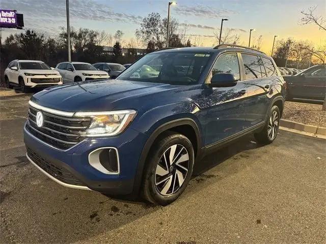 2026 Volkswagen Atlas SE with Technology