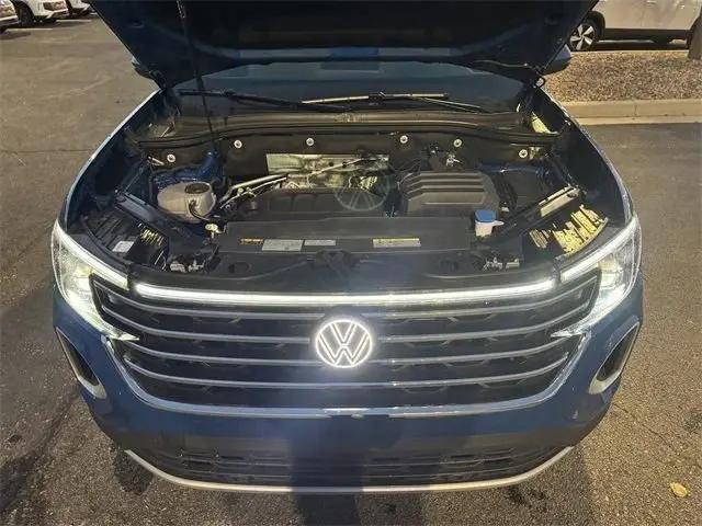 2026 Volkswagen Atlas SE with Technology