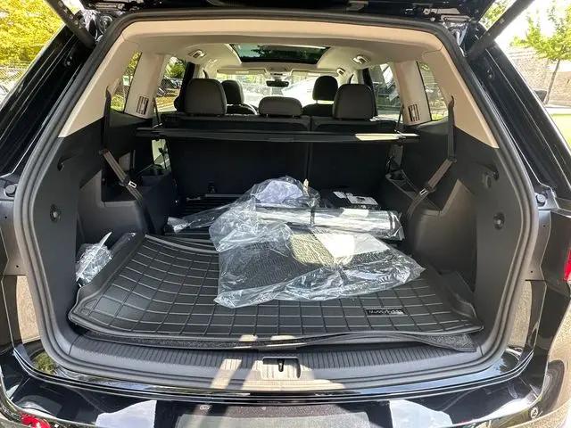 2026 Volkswagen Atlas Peak Edition
