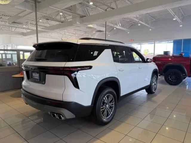 2026 Chevrolet Traverse AWD LT
