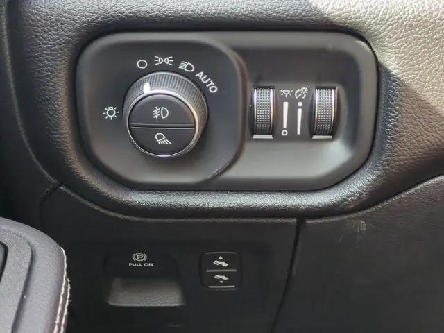 2026 Ram 1500 Laramie Crew Cab 4x4 57 Box