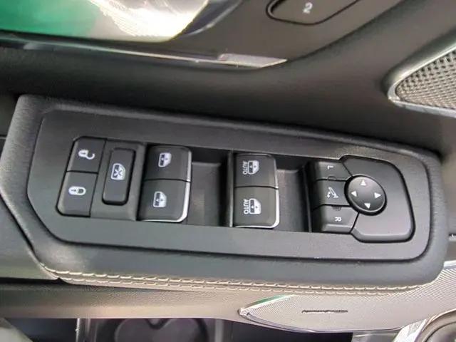 2026 Ram 1500 Laramie Crew Cab 4x4 57 Box