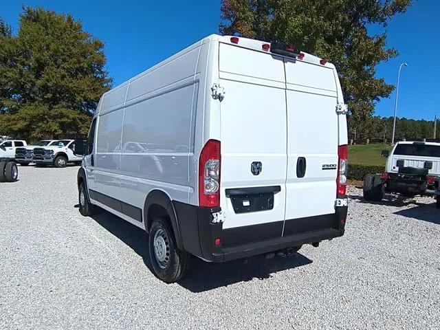 2026 Ram ProMaster Window Van Tradesman