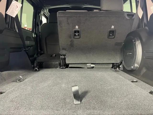 2025 Jeep Wrangler 4-Door Summit 4x4
