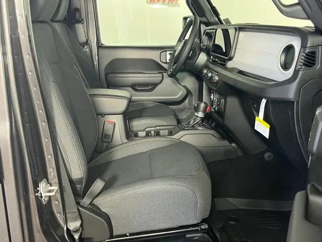 2025 Jeep Wrangler 4-Door Summit 4x4
