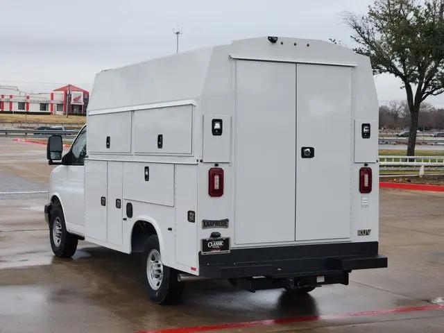 2024 Chevrolet Express Cutaway Work Van