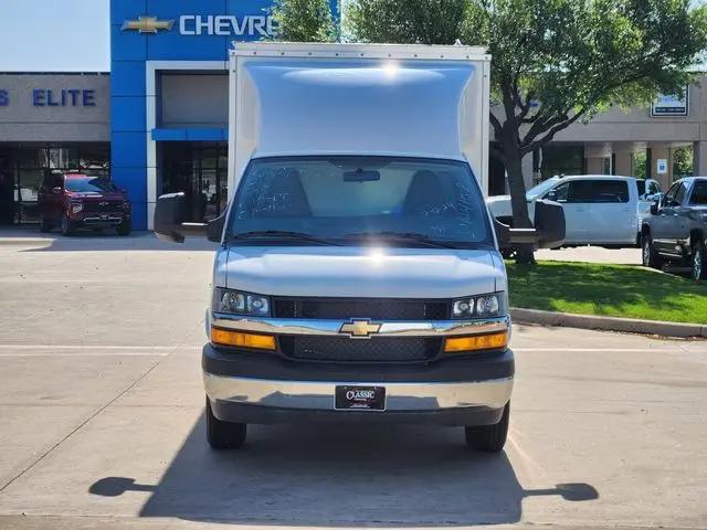 2025 Chevrolet Express Cutaway Work Van