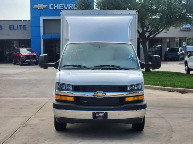 2025 Chevrolet Express Cutaway Work Van