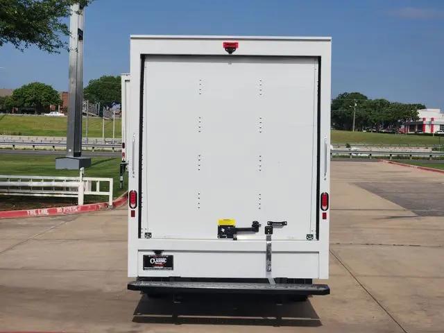 2025 Chevrolet Express Cutaway Work Van