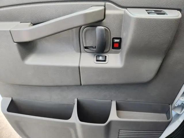 2025 Chevrolet Express Cutaway Work Van