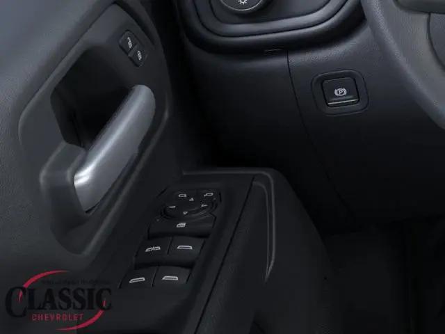 2025 Chevrolet Silverado 2500HD 4WD Crew Cab Long Bed Work Truck