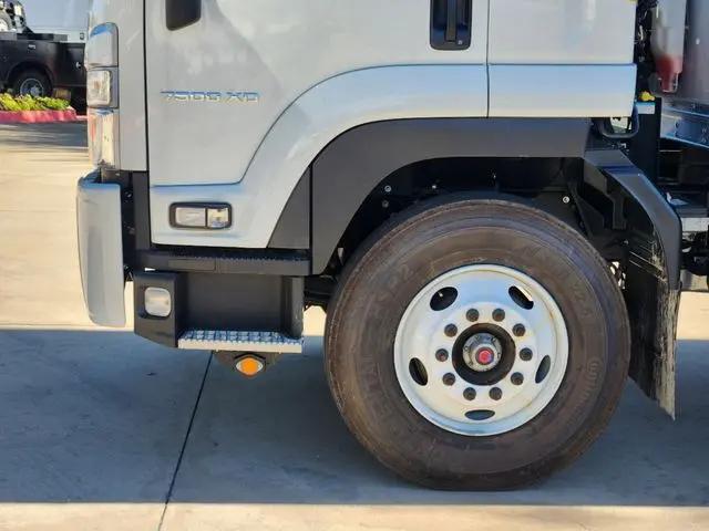 2024 Chevrolet LC 500 7500 XD LCF Diesel
