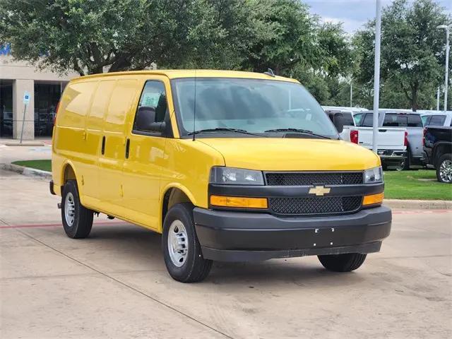 2025 Chevrolet Express Cargo Van RWD 2500 Regular Wheelbase WT