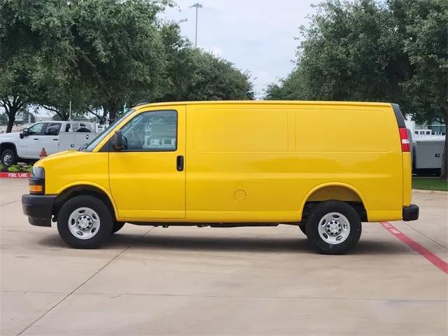 2025 Chevrolet Express Cargo Van RWD 2500 Regular Wheelbase WT