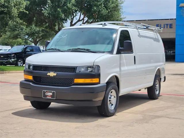2025 Chevrolet Express Cargo Van RWD 2500 Regular Wheelbase WT