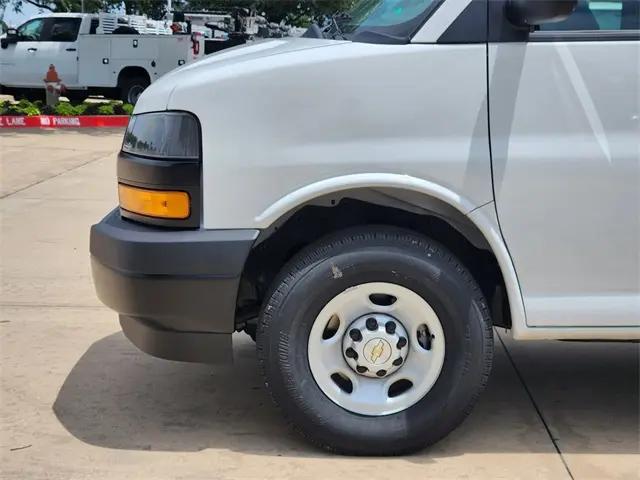 2025 Chevrolet Express Cargo Van RWD 2500 Regular Wheelbase WT