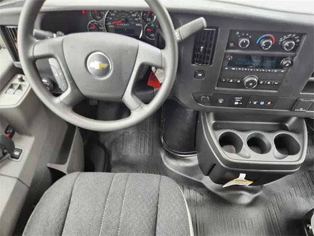 2025 Chevrolet Express Cargo Van RWD 2500 Regular Wheelbase WT