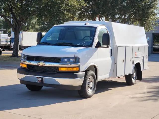 2025 Chevrolet Express Cutaway Work Van