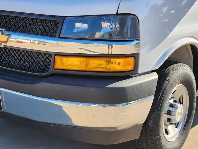 2025 Chevrolet Express Cutaway Work Van