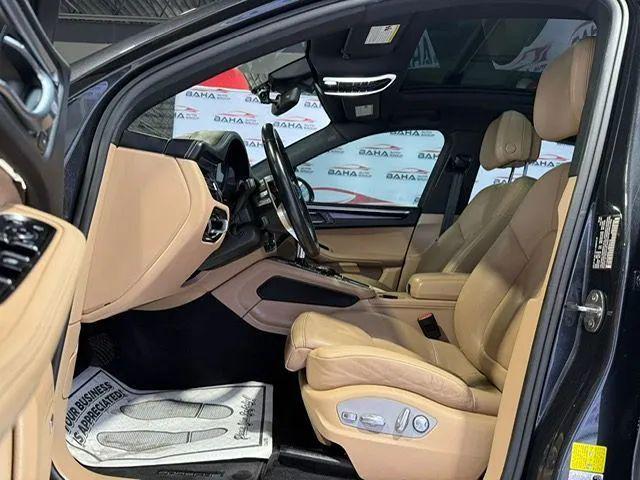 2020 Porsche Macan Base