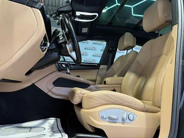 2020 Porsche Macan Base