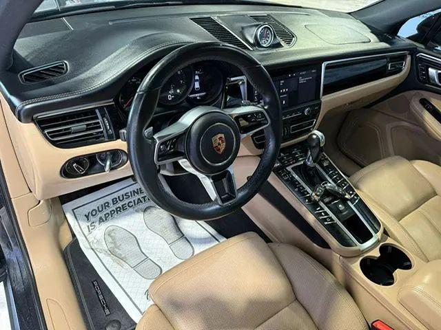 2020 Porsche Macan Base