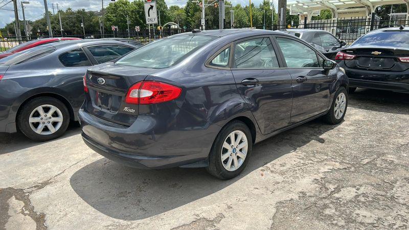 2013 Ford Fiesta S