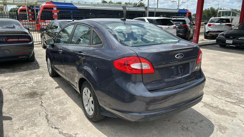 2013 Ford Fiesta S