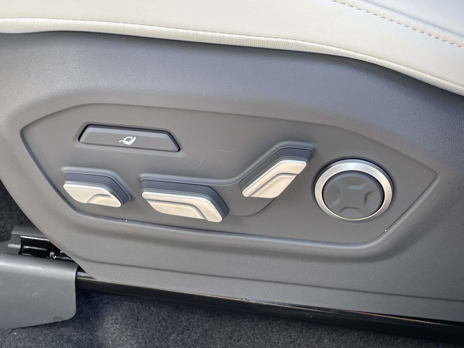 2026 Hyundai Santa Fe Calligraphy - Photo 17