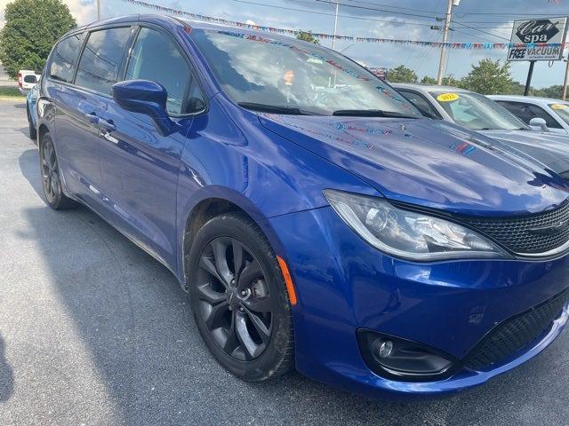 2020 Chrysler Pacifica Touring