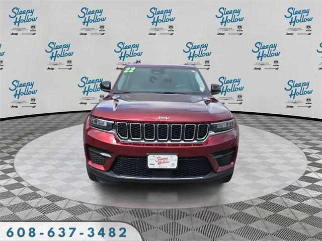 2022 Jeep Grand Cherokee Laredo 4x4