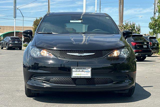 2025 Chrysler Voyager LX