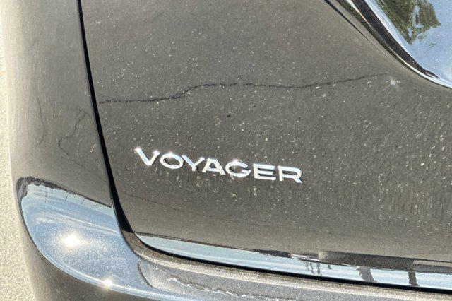 2025 Chrysler Voyager LX