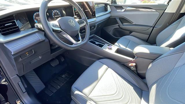 2025 Volkswagen Tiguan 2.0T SE