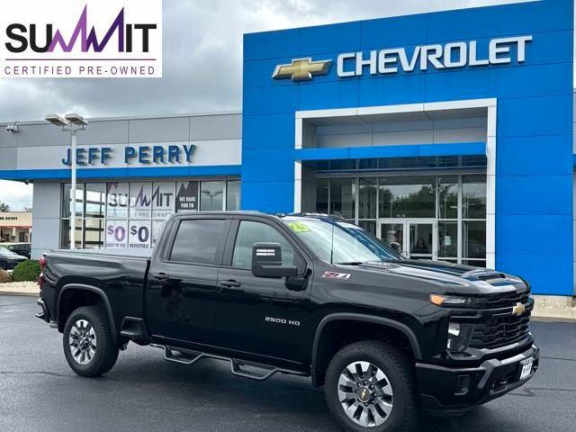 2025 Chevrolet Silverado 2500HD 4WD Crew Cab Standard Bed Custom