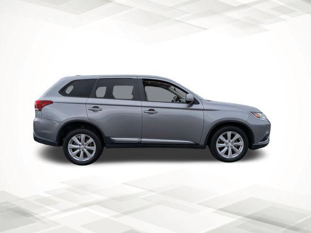 2019 Mitsubishi Outlander SE