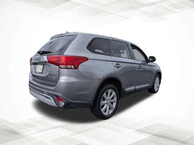 2019 Mitsubishi Outlander SE