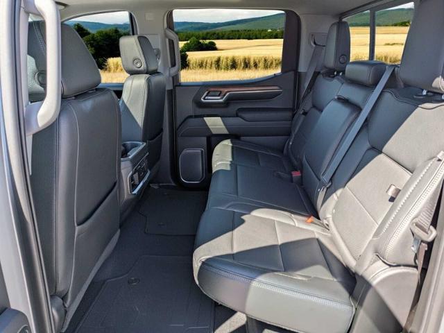 2023 GMC Sierra 1500 4WD Crew Cab Short Box Denali