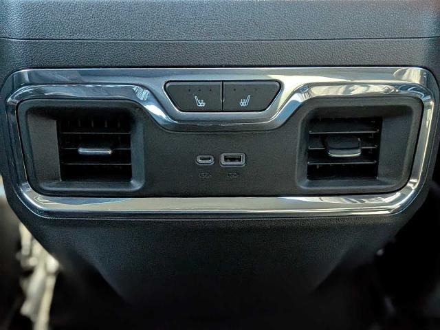 2023 GMC Sierra 1500 4WD Crew Cab Short Box Denali